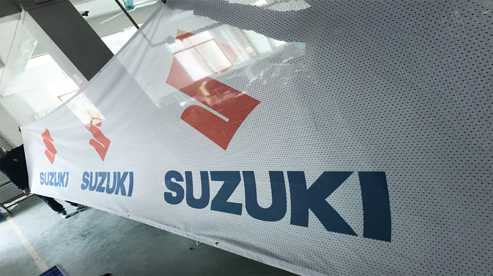 банер за оградна мрежа suzuki